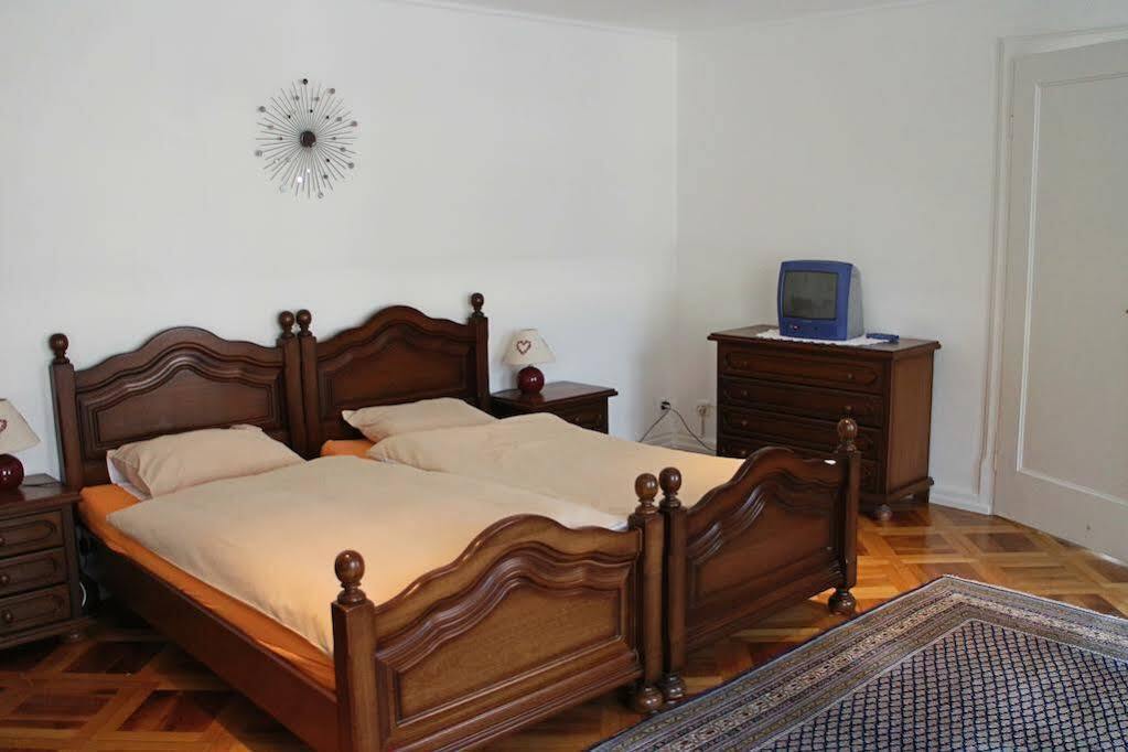 Hotel-Restaurant De La Tour ภายนอก รูปภาพ